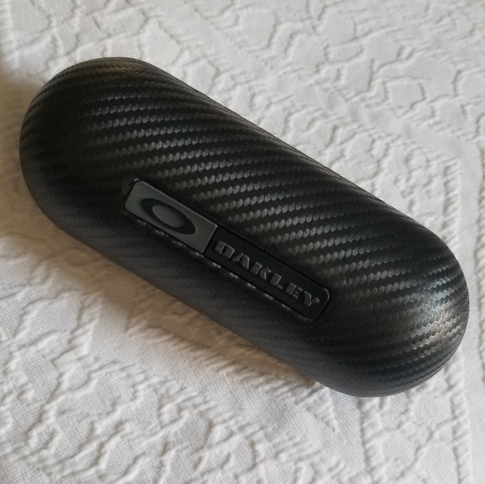 Oakley sunglass hard case